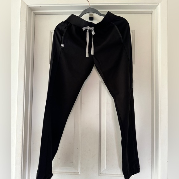 FIGS Granyville TALL SKINNY JOGGER scrub pants XS NWT - Picture 1 of 3
